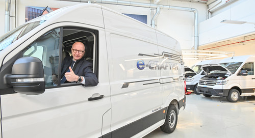 Chronopost-Präsident Martin Piechowski im VW e-Crafter.