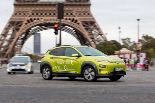 Hyundai Kona Elektro auf der Tour Paris - Frankfurt.