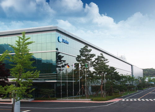 Im koreanischen Ulsan hat SB LiMotive eine Produktionsanlage für die Großserienfertigung von Lithiumionen-Zellen aufgebaut.