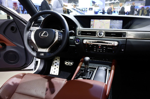 Lexus GS 300h.