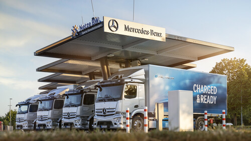 Mercedes-Benz Trucks eröffnet Ladepark für Kunden in Wörth.