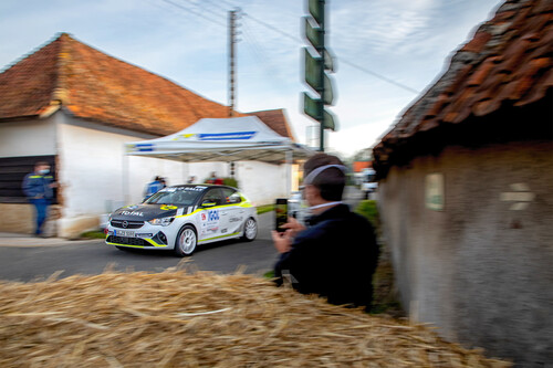 Opel Corsa-e Rally bei der Rallye du Touquet in Frankreich. 