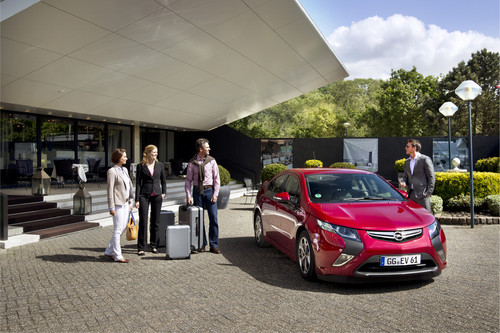 Opel und Europcar haben eine Kooperation vereinbart, um den Opel Ampera noch in diesem Jahr als Mietwagen in Europa einzuführen.