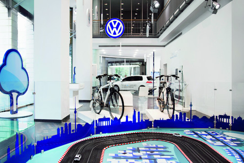 Volkswagen-Ausstellung 201EBlue-e-Motion201C im Automobil Forum Unter den Linden.