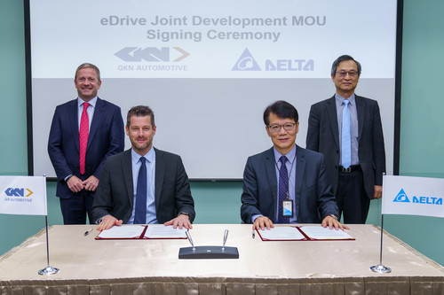 Von links nach rechts: Liam Butterworth, CEO, GKN Automotive; Hannes Prenn, COO, E-Powertrain, GKN Automotive; Simon Chang, COO, Delta Electronics; James Tang, VP und GM of 
Electric Vehicle Solutions Business Group of Delta Electronics.
