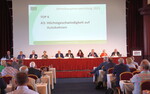 Die Mitglieder der Deutschen Verkehrswacht haben sich auf der Jahresversammlung in Rostock-Warnemünde mehrheitlich für Tempo 130 auf Autobahnen und Tempo 80 (auch für Lkw) ausgesprochen. 